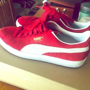Puma Sneakers sz women’s 10